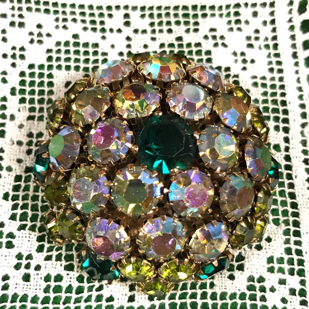 Vintage 2” aurora borealis rhinestone brooch pin